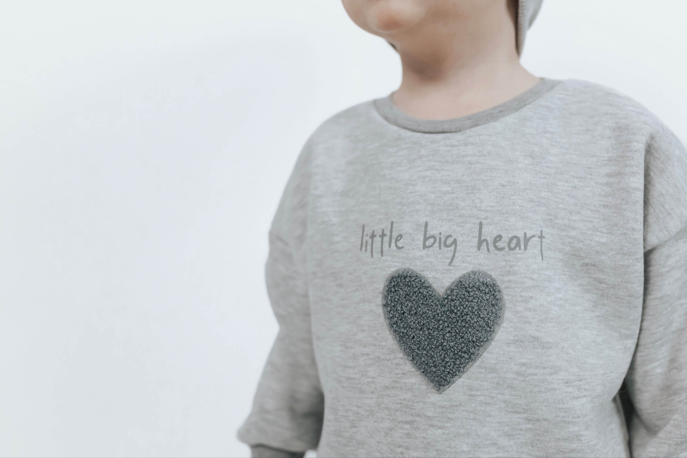 Sweater mit Herz – Bild 6